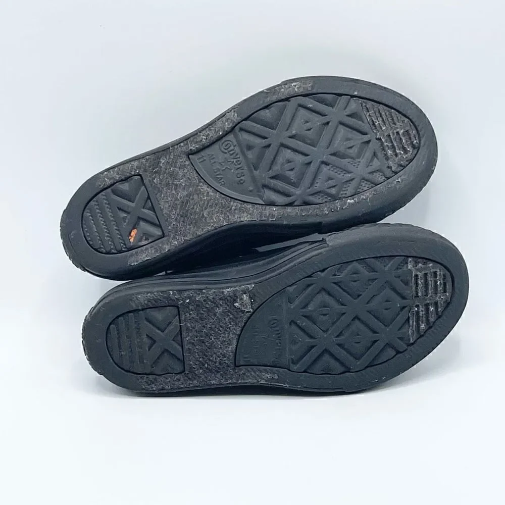 Converse All Star Chuck Taylor low lace up black on black sneakers - Little Kids